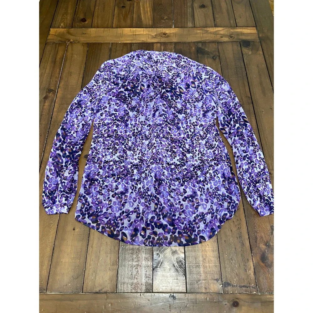 Diane von Furstenberg Purple Leopard Print Silk Button Down Blouse Size 4 DVF - Picture 4 of 8